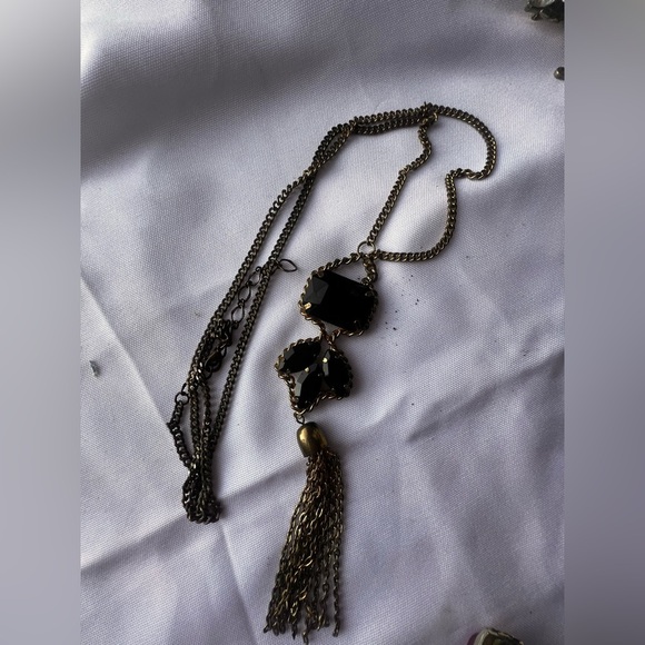 Vintage statement gold and black necklace and earrings set - Picture 7 of 13